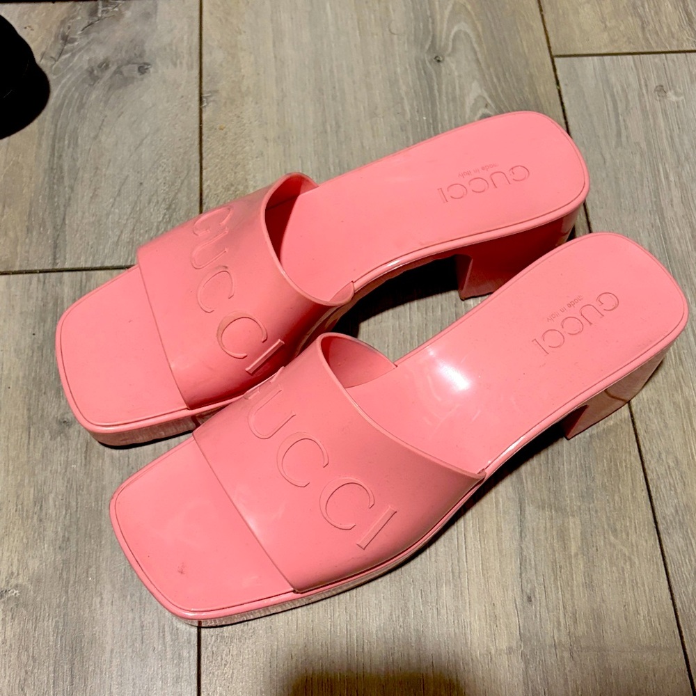 Gucci Pink Patent Slide Sandals